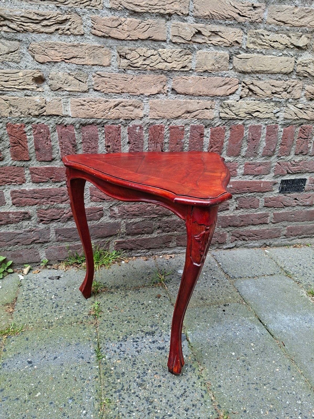 Antiek driehoekig bijzet tafeltje hout vintage brocante, Ophalen