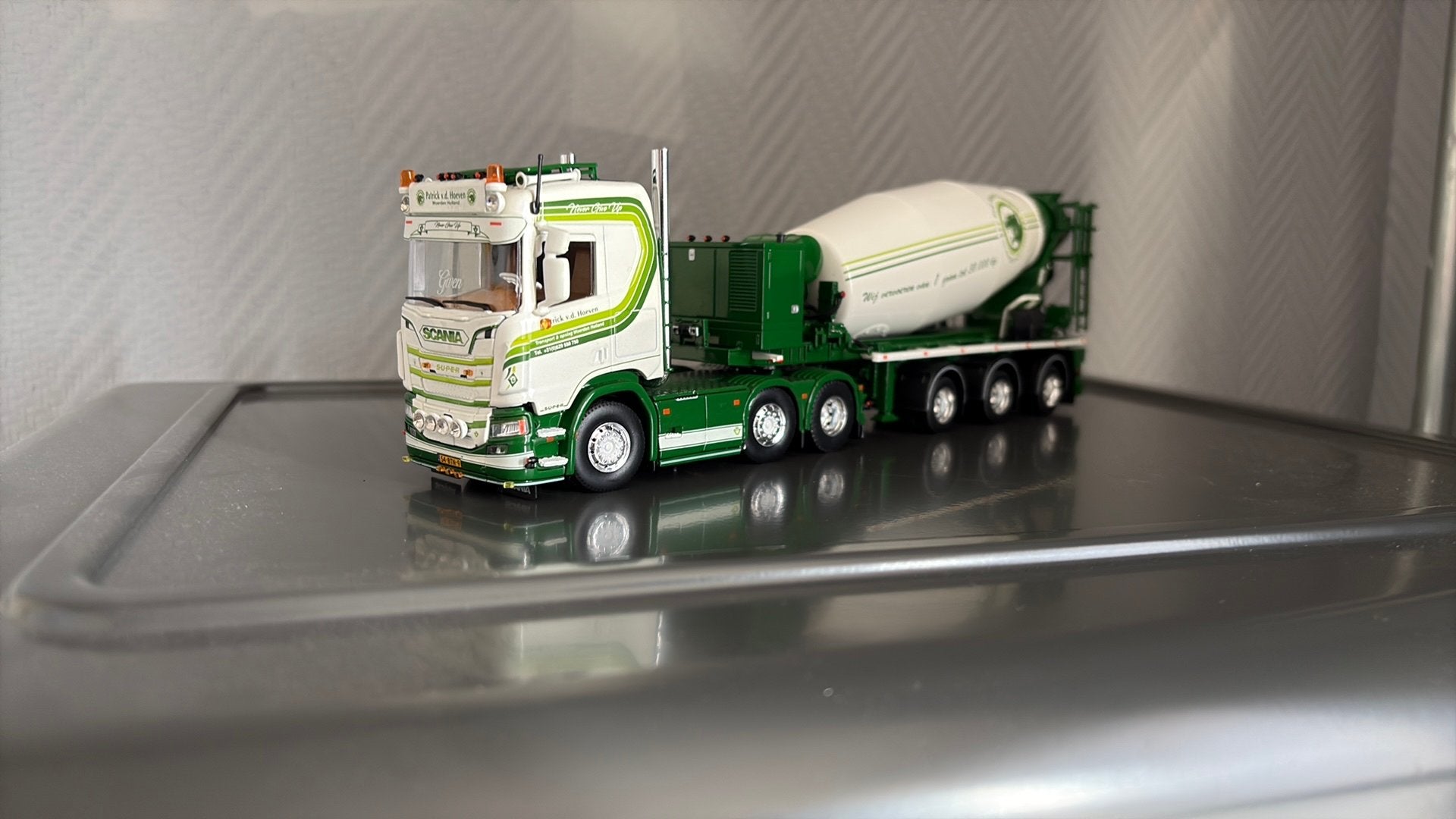 Scania met betonmixer p vd hoeven, Hobby en Vrije tijd, Ophalen of Verzenden, Nieuw, Bus of Vrachtwagen, Tekno