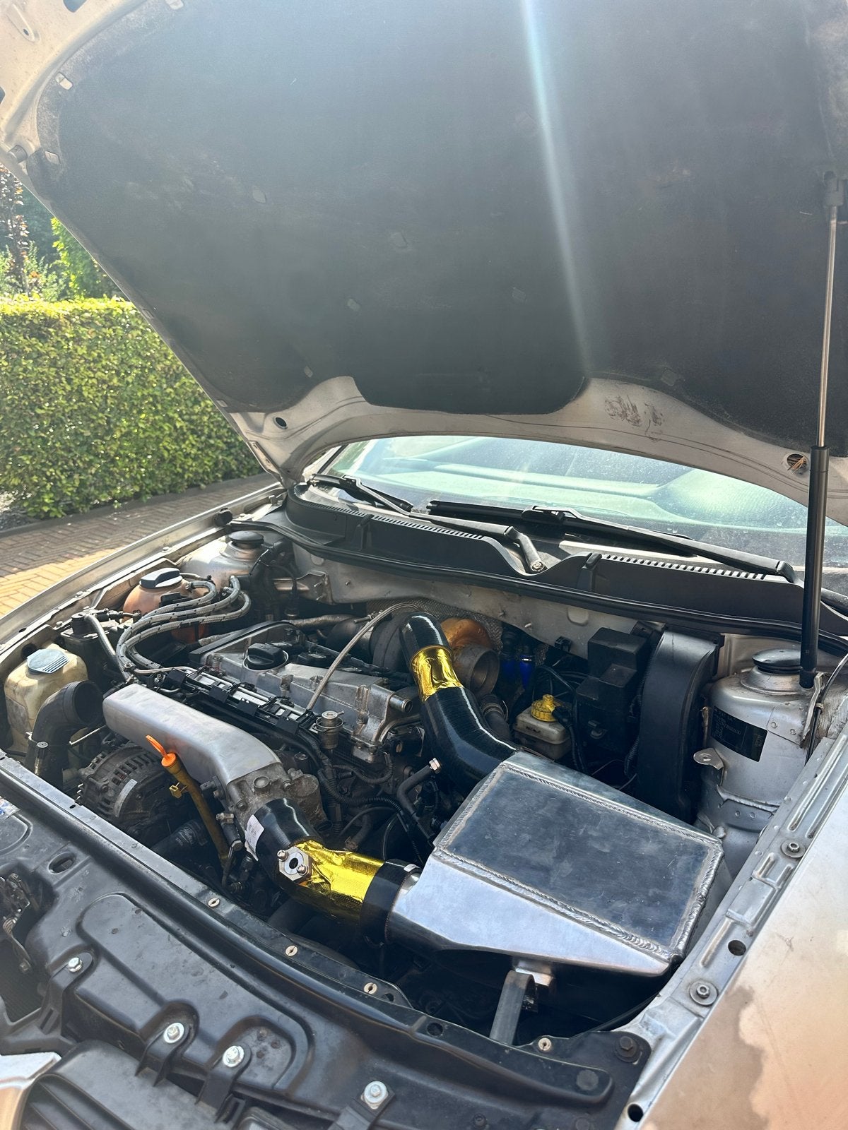 Seat leon 1m 4 motion met Gebouwde motor gestrand project, Auto's, Zwart, 4 cilinders, 75 €/maand, Particulier