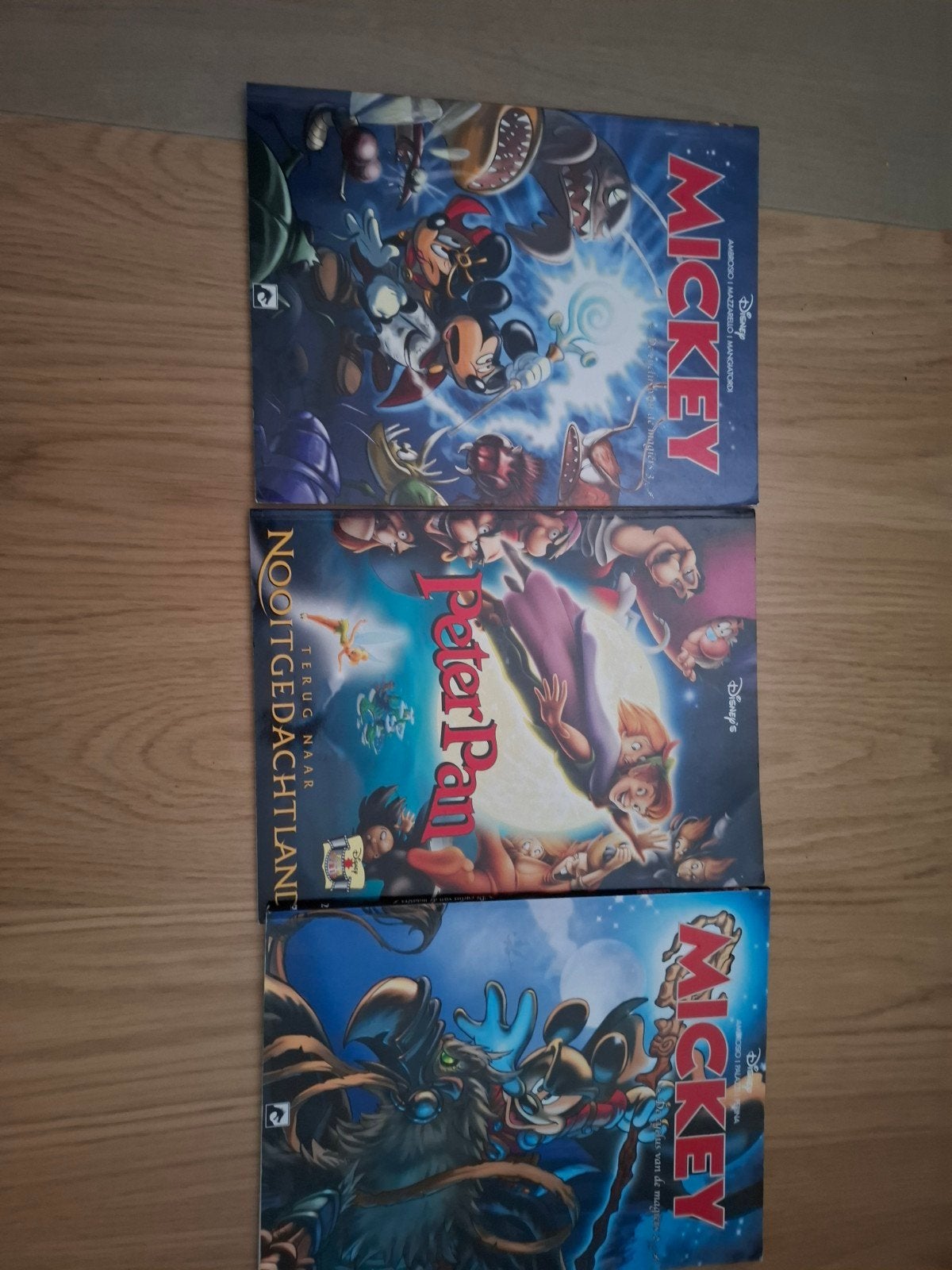 Disney stripboeken: Mickey en Peter Pan, Boeken, Meerdere stripboeken, Ophalen of Verzenden, Zo goed als nieuw