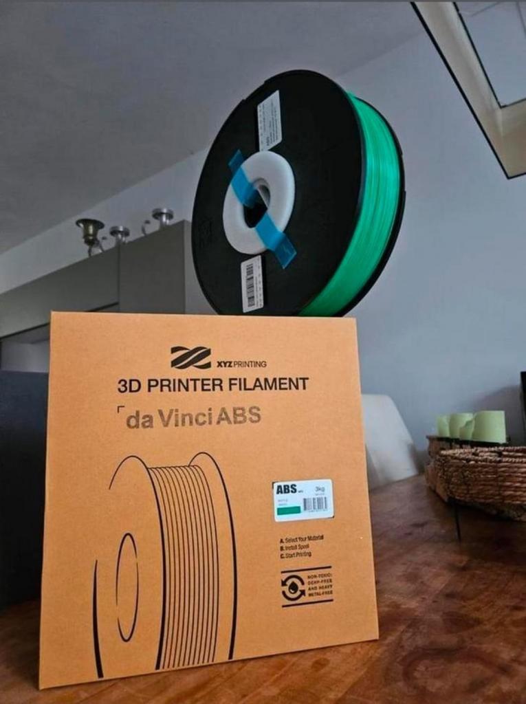Nieuwe rol ABS filament Bottle Green/ Groen, Computers en Software, 3D Printers, Ophalen of Verzenden, Zo goed als nieuw
