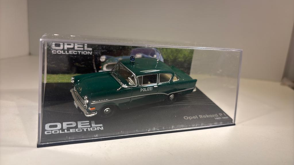 Opel rekord p1 polizei atlas 1.43