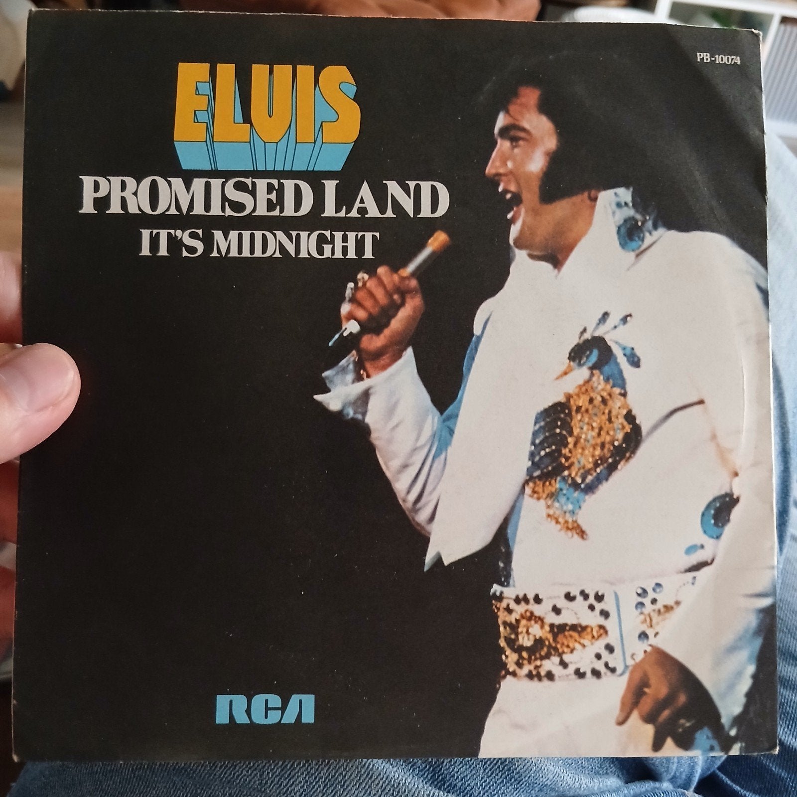 Elvis Presley - It's Midnight / Promised Land (Vinyl Single), Ophalen of Verzenden, Zo goed als nieuw, 7 inch, Rock en Metal