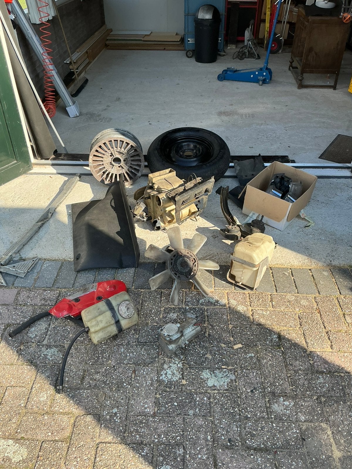 Volvo 240 gebruikte delen, Ophalen