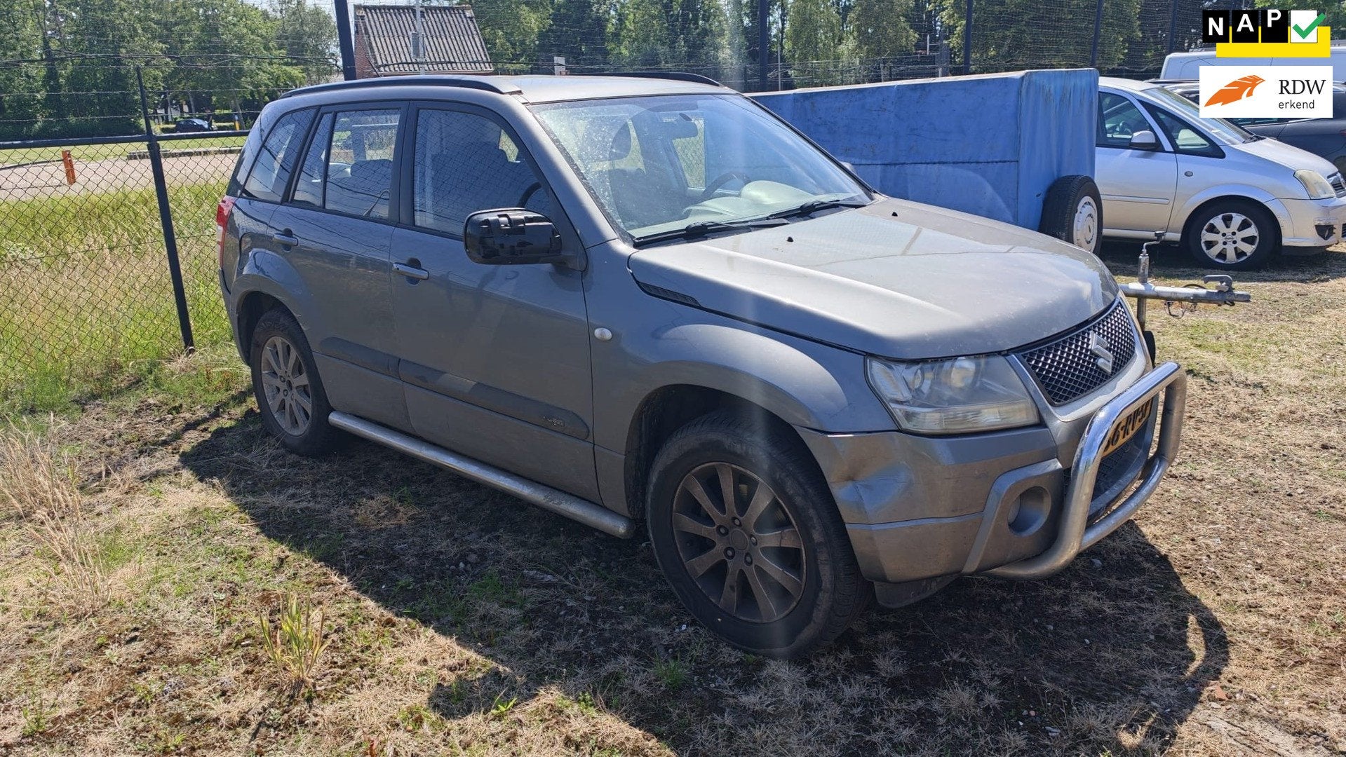 Suzuki Grand Vitara 2.0-16V Exclusive ( lees advertentie ), Auto's, Suzuki, 4 cilinders, Grand Vitara, Bedrijf, Handgeschakeld