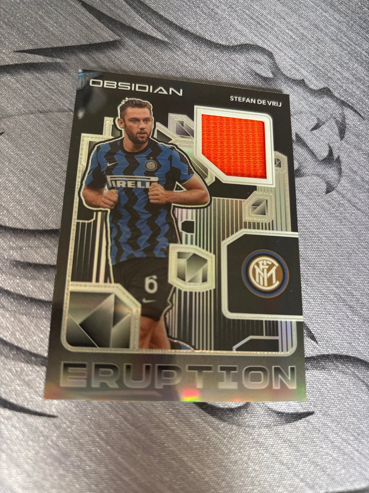 Stefan de Vrij Obsidian Eruption Spelerskaart Inter Milan, Ophalen of Verzenden, Zo goed als nieuw, Buitenlandse clubs, Spelerskaart