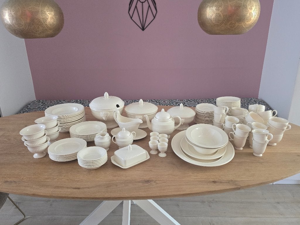 Wedgwood Edme servies – 119-delig – crème, Made in England, Huis en Inrichting, Ophalen, Gebruikt, Klassiek, Overige typen