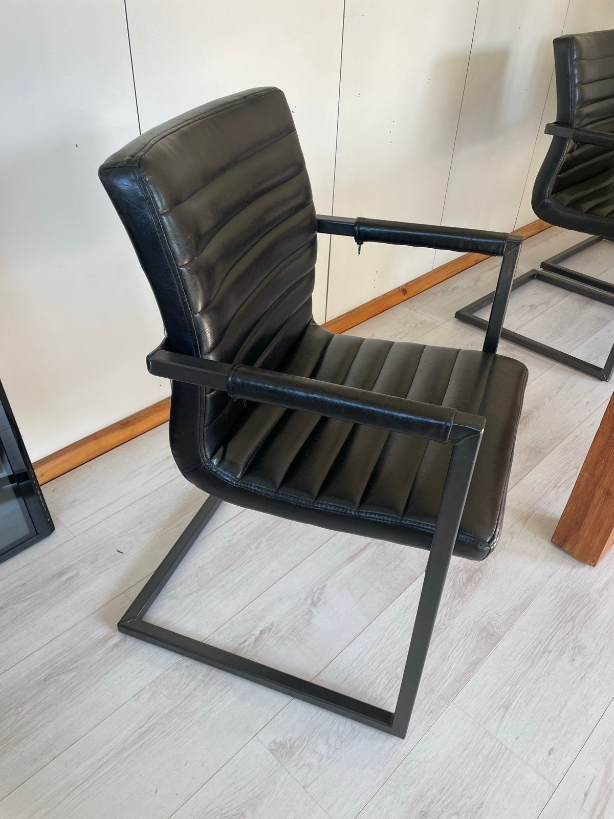 6 zwarte eetkamerstoelen van Rofra home, nette staat, Ophalen, Gebruikt, Zwart, Vijf, Zes of meer stoelen