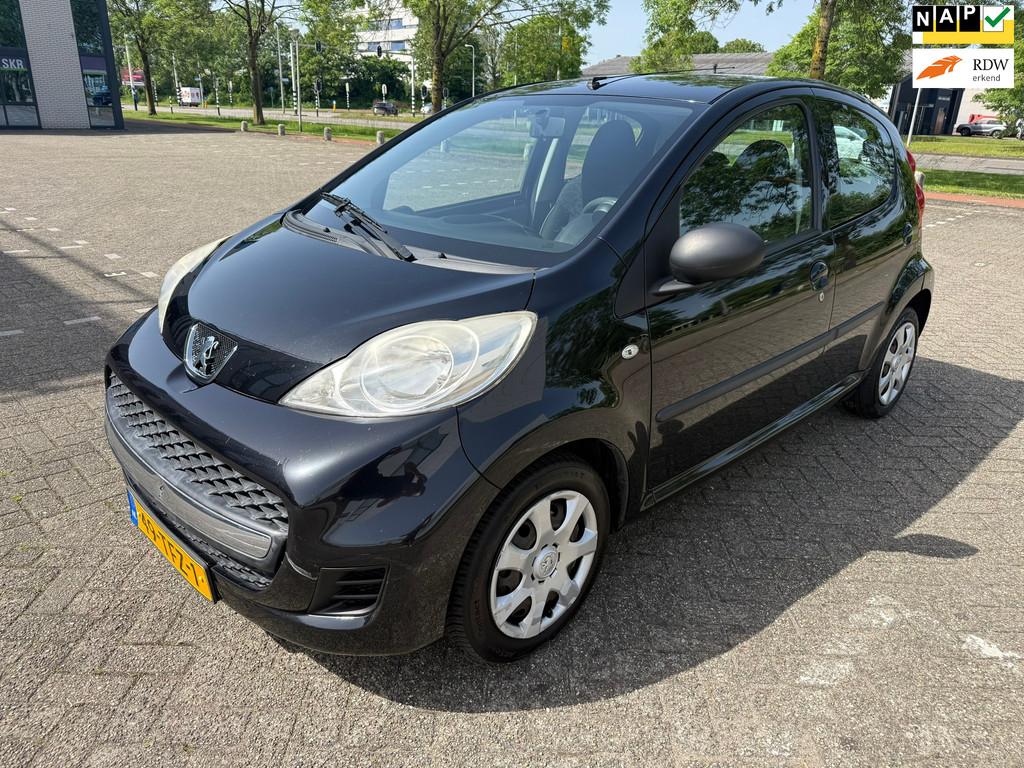 Peugeot 107 1.0-12V XS / APK / AIRCO / NAP / 5DRS / ELEK RAM, Voorwielaandrijving, Euro 5, Gebruikt, 4 stoelen