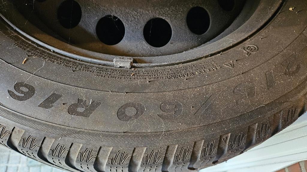 Winterbanden 215/60/T16 op velg, suzuki vitara, Ophalen, 16 inch, Winterbanden, Band(en)