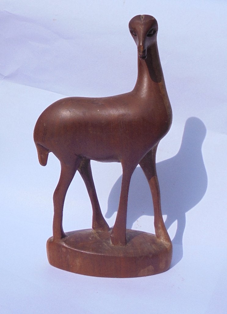 Oud houtgesneden dier: een jong hertje, nog zonder gewei., Houtsnijwerk, Minder dan 20 cm, Art deco, Ophalen of Verzenden