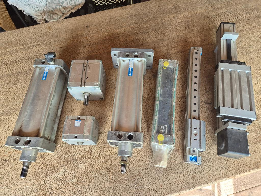 Pneumatiek cilinder lineair geleiding Festo Bosch, Ophalen, Gebruikt