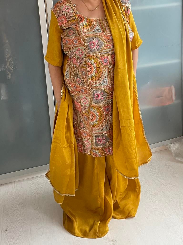 Indian plazo suit, Ophalen of Verzenden, Nieuw, Maat 46/48 (XL) of groter, Overige typen