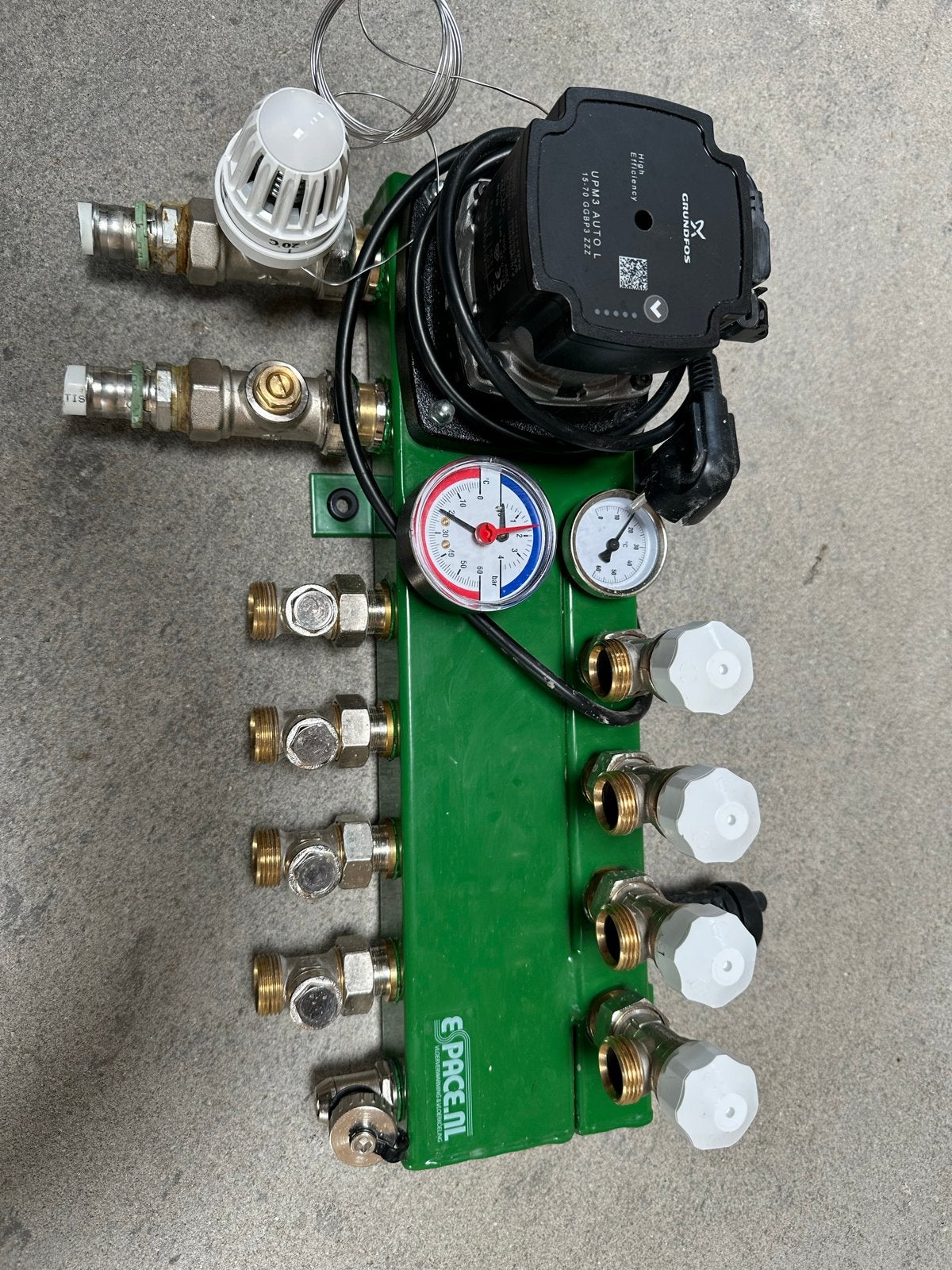 Vloerverwarmingsverdeler met Grundfos UPM3 AUTO L pomp, Doe-het-zelf en Verbouw, Ophalen, Gebruikt, Minder dan 30 cm, Overige typen