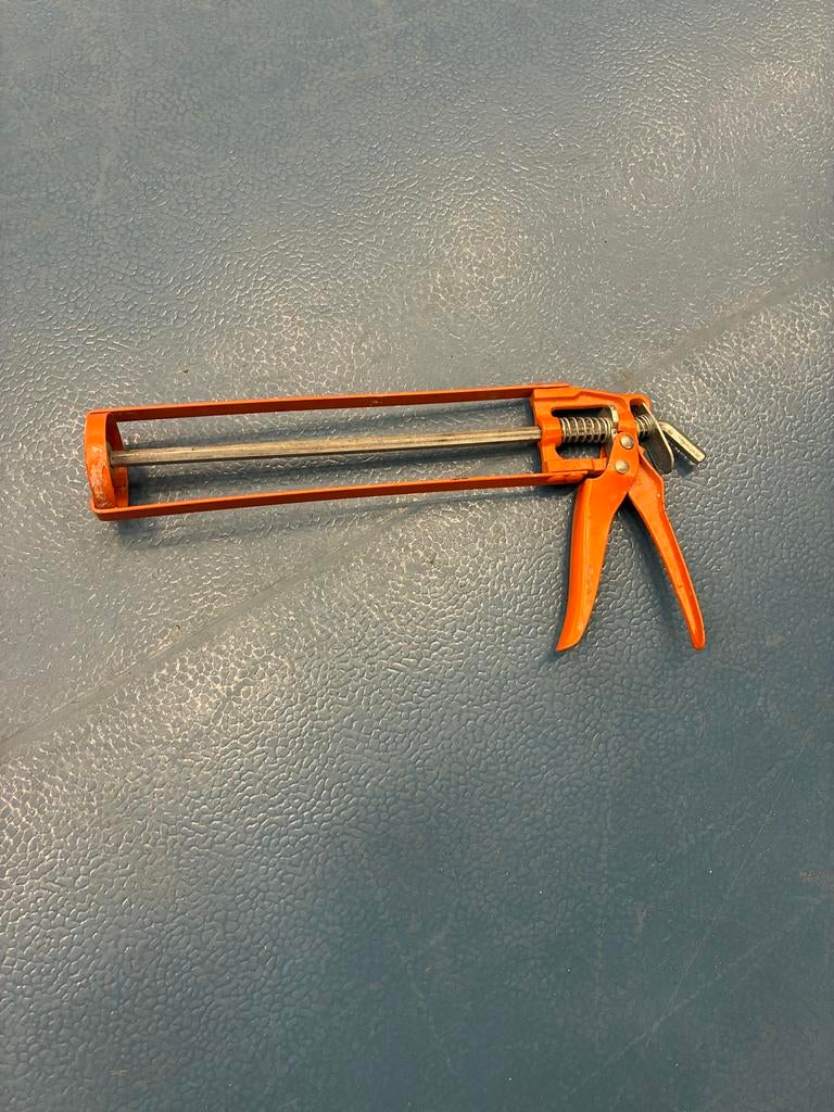 Handige kitspuit voor al je klusprojecten, Ophalen of Verzenden, Gebruikt