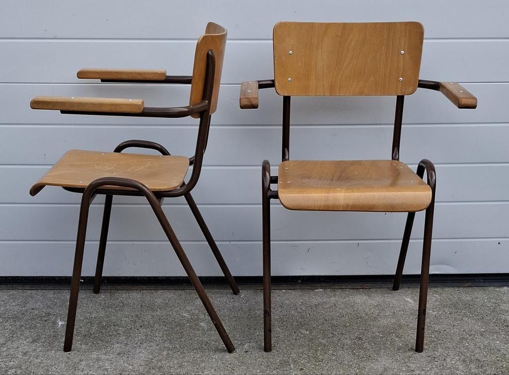 40 x Vintage schoolstoelen hout cafe horeca stoelen retro, Huis en Inrichting, Stoelen, Zo goed als nieuw, Vijf, Zes of meer stoelen