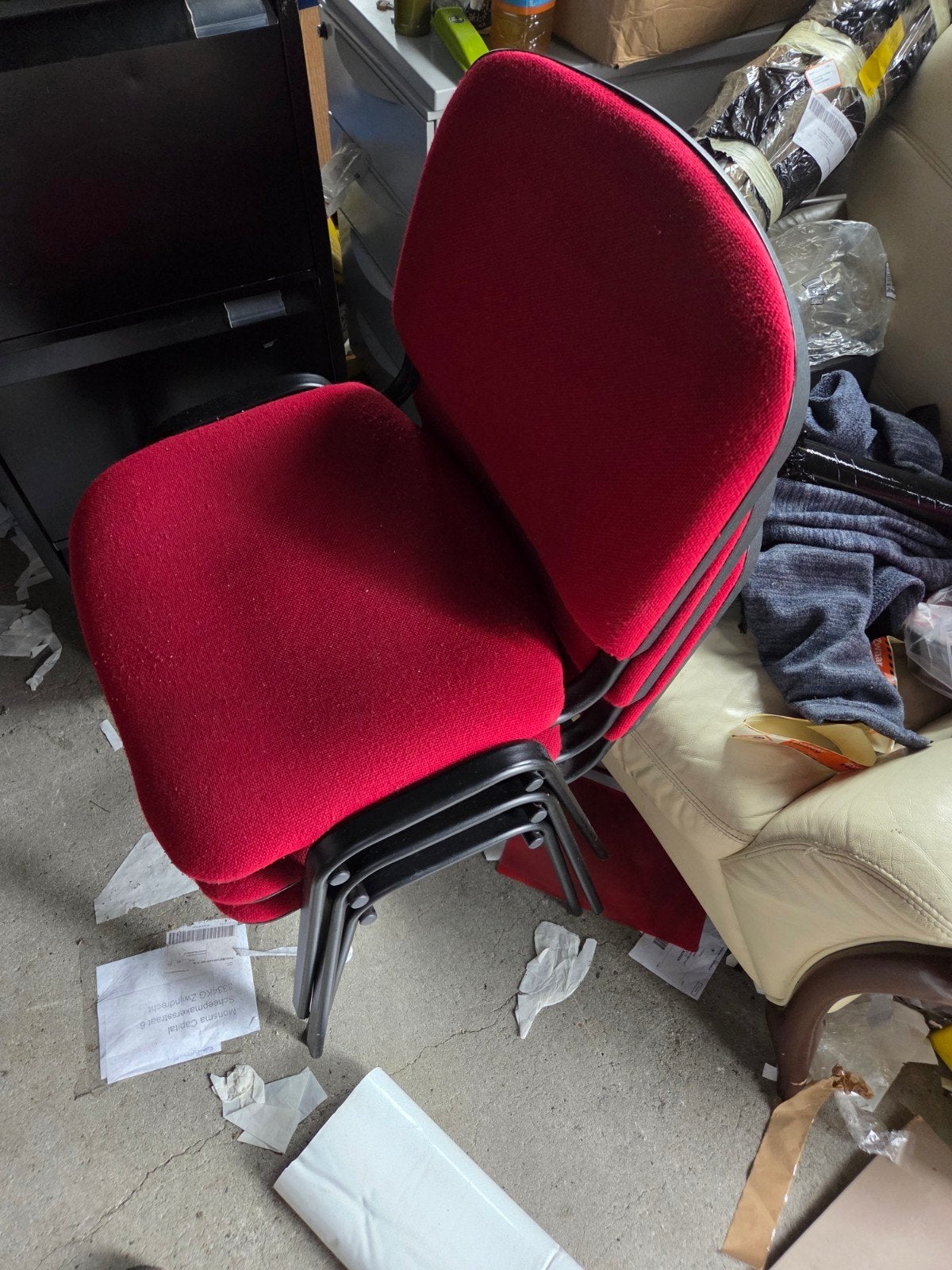 4 rode stoelen zonder leuning - metaal en stof, Huis en Inrichting, Gebruikt, Ophalen of Verzenden, Metaal, Vijf, Zes of meer stoelen