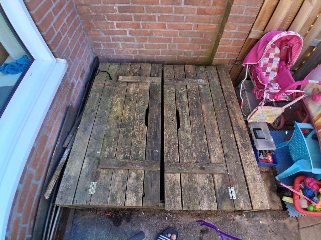 Houten zandbak met deksel, Ophalen, Gebruikt