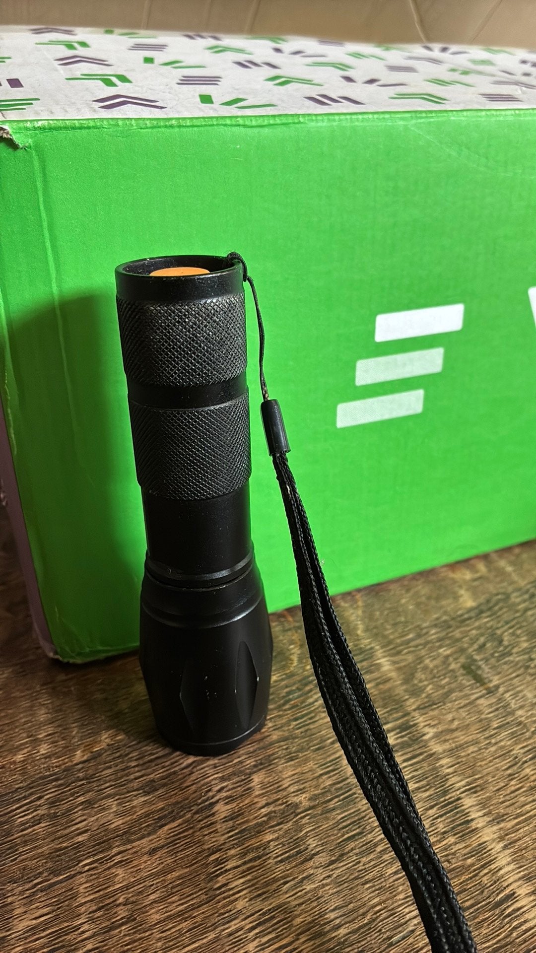 Militaire zaklamp zeer fel, Ophalen of Verzenden, Zo goed als nieuw, Batterij