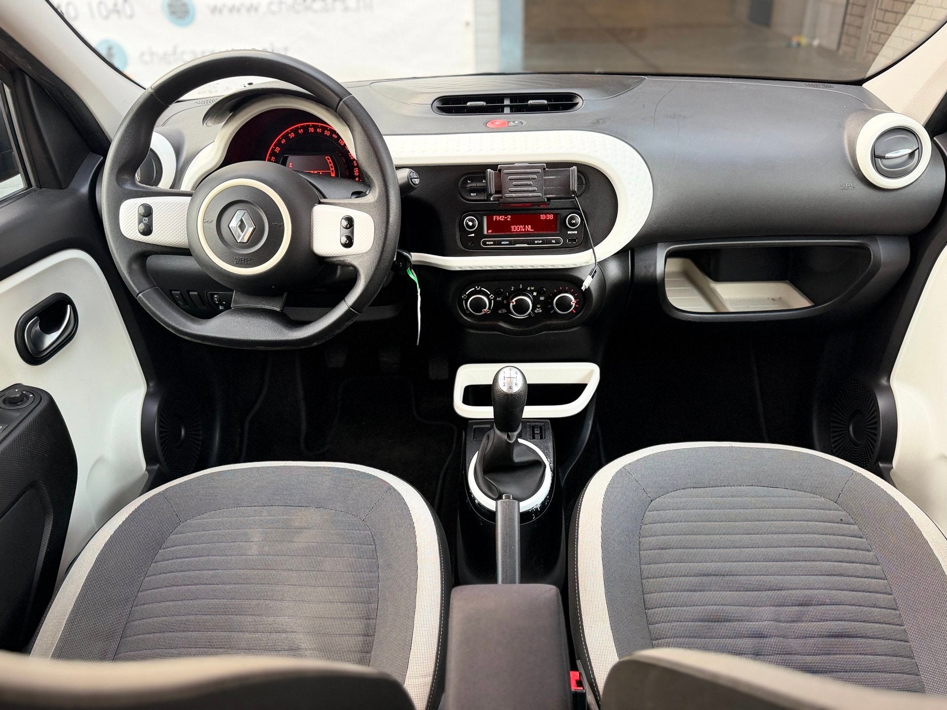 Renault Twingo 1.0 SCe|NAP|AIRCO|CRUISE|1EIGENAAR|DEALER ONH, Auto's, Gebruikt, 4 stoelen, Origineel Nederlands, Handgeschakeld