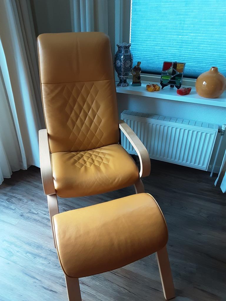 Stressless stoel met voetenbankje. zgan., Ophalen, Stresless, Leer, Zo goed als nieuw