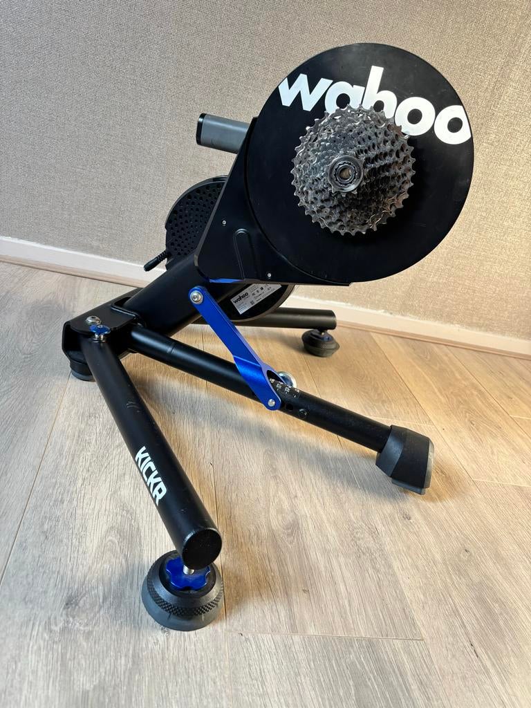 Wahoo KICKR Smart Trainer V5 - Zo goed als nieuw, Sport en Fitness, Wielrennen, Zo goed als nieuw, Overige typen, Ophalen of Verzenden