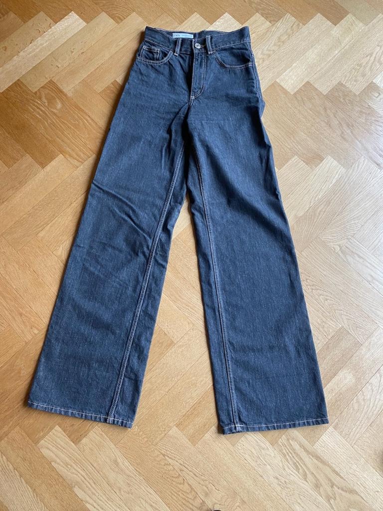 Grijze jeans van Zara, wijde pijpen, maat 32 of 34, Kleding | Dames, Spijkerbroeken en Jeans, Zara, Ophalen of Verzenden, W27 (confectie 34) of kleiner