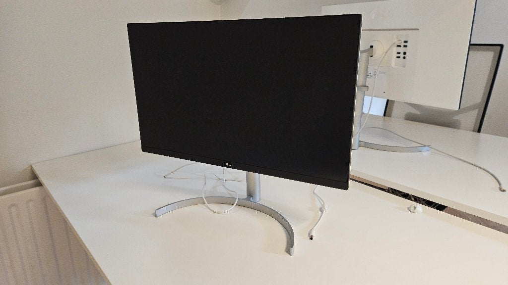 LG 27-inch 4K USB-C Display (8 stuks), Ophalen, IPS, In hoogte verstelbaar, HDMI
