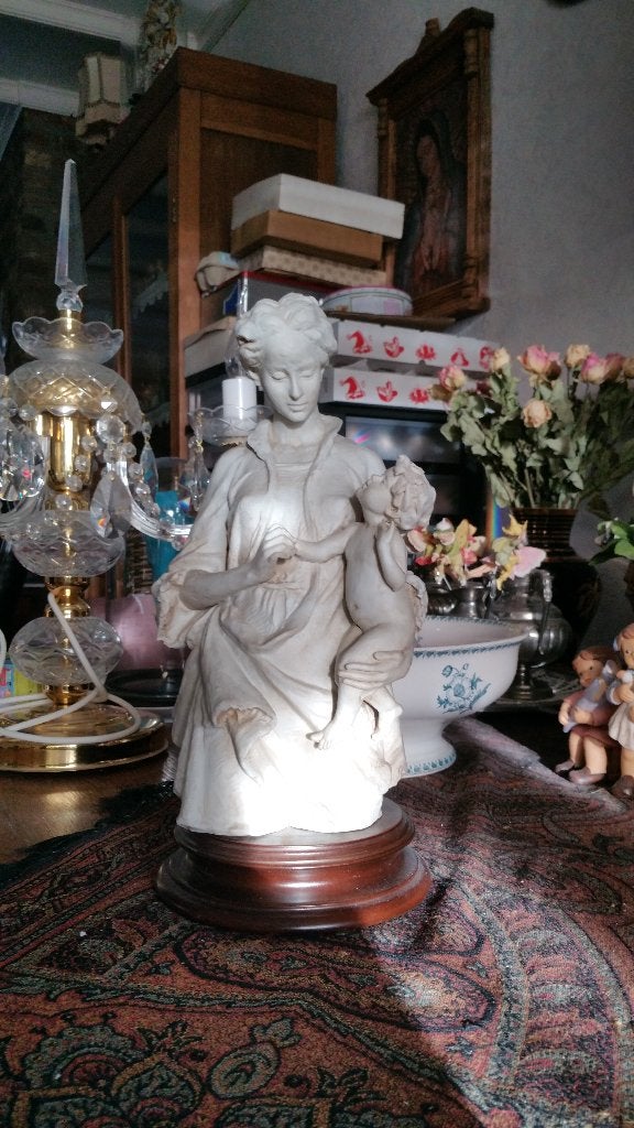 Prachtig beeld moeder met kind capodimonte, Ophalen of Verzenden