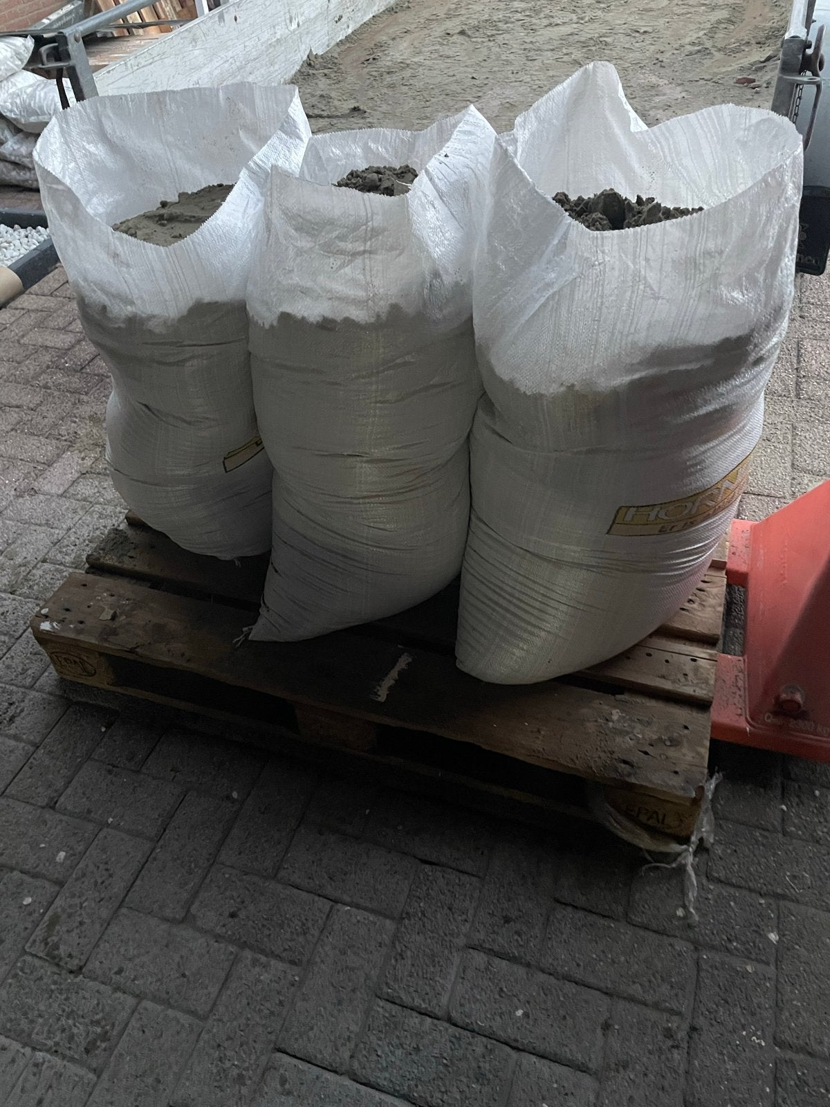 1 kub Ophoogzand verpakt in zakken, Ophalen, Nieuw, Ophoogzand