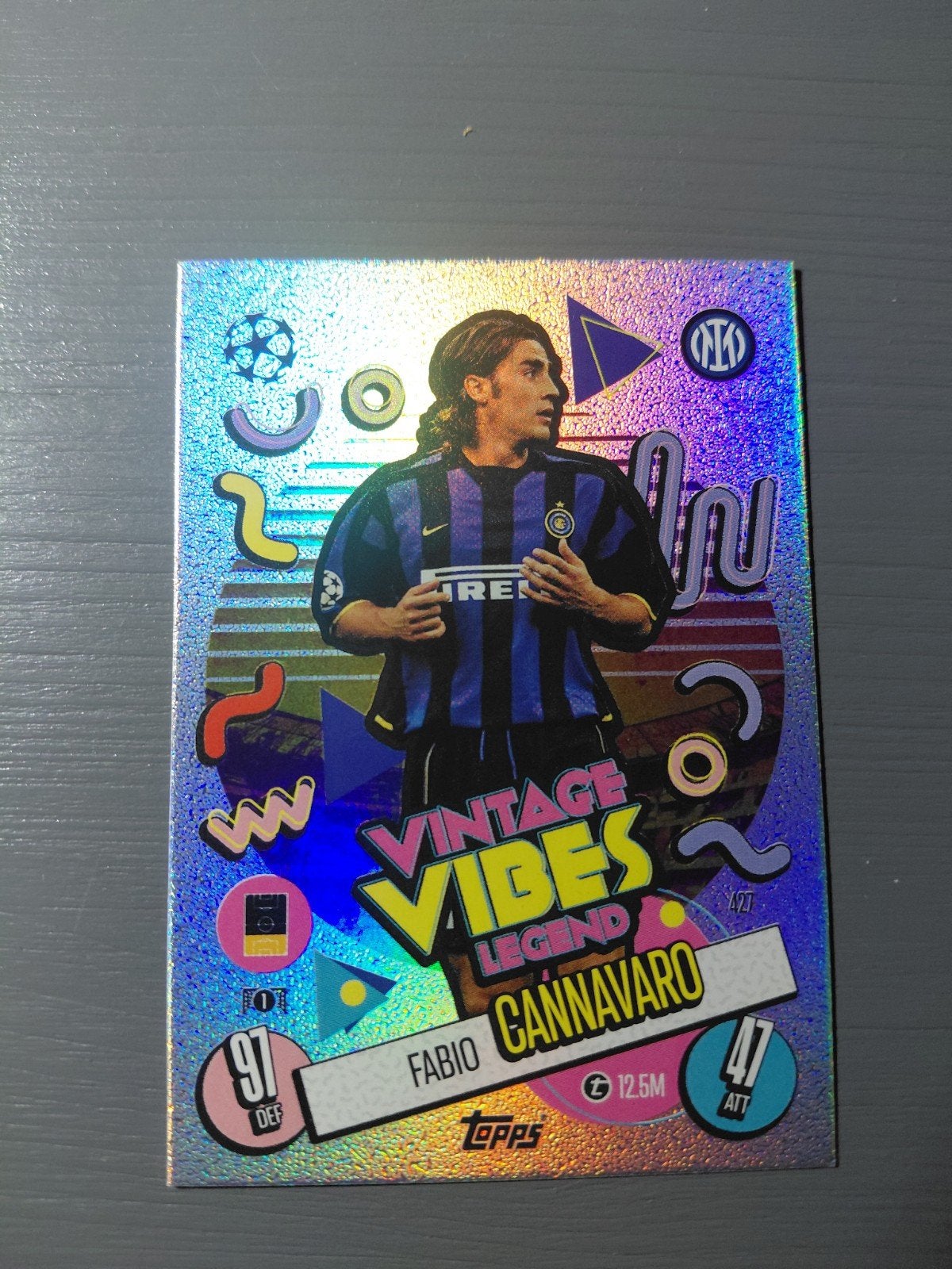 fabio cannavaro (inter milan) vintage vibes legend topps, Verzamelen, Ophalen of Verzenden, Nieuw, Buitenlandse clubs, Spelerskaart