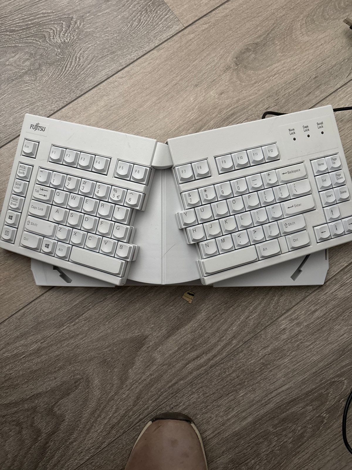 Fujitsu Ergonomisch Toetsenbord - Qwerty Layout, Computers en Software, Gebruikt, Ergonomisch, Ophalen of Verzenden, Qwerty