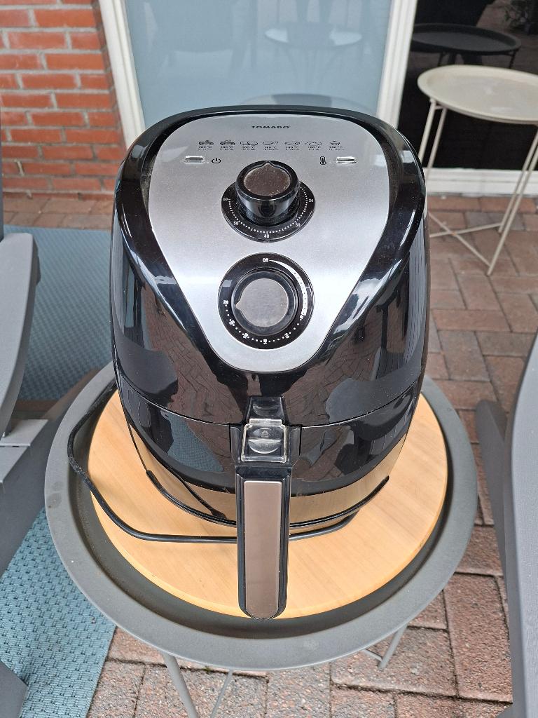 Tomado crispy fryer TM-9025, nette staat, Witgoed en Apparatuur, Airfryers, Ophalen, Gebruikt, Airfryer, Minder dan 750 gram