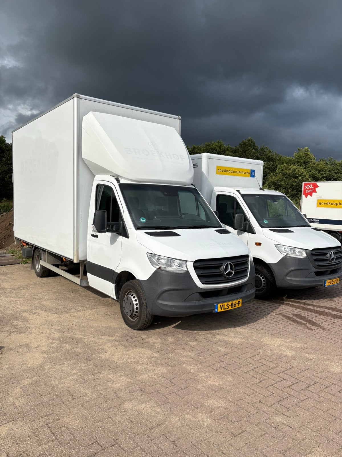Mercedes-Benz Sprinter 516 bakwagen laadklep (extreem groot), Automaat, 4 cilinders, 0 kg, Bedrijf