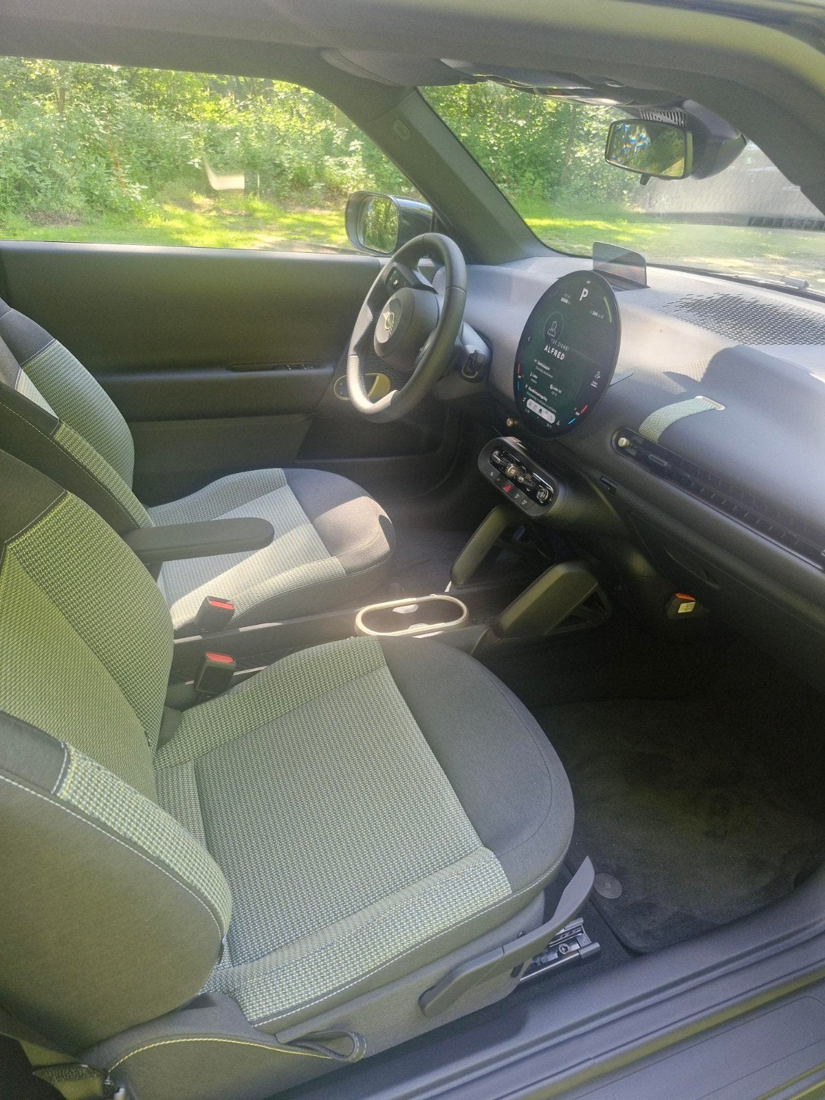 Mini Cooper 40,7 kWh 180pk Zwart, Stof, 74 pk, Zwart, 4 stoelen