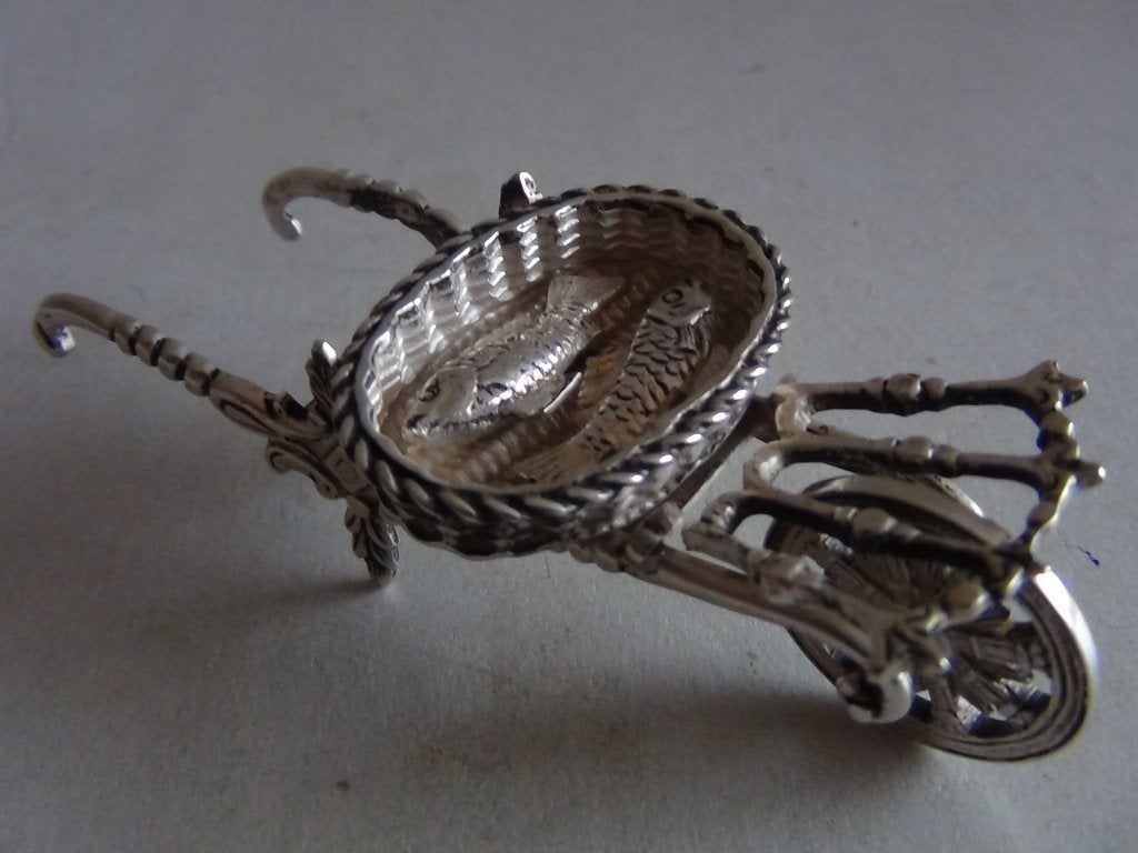 Miniatuur zilver L6d kruiwagen + mand zilveren miniaturen, Verzenden, Zilver