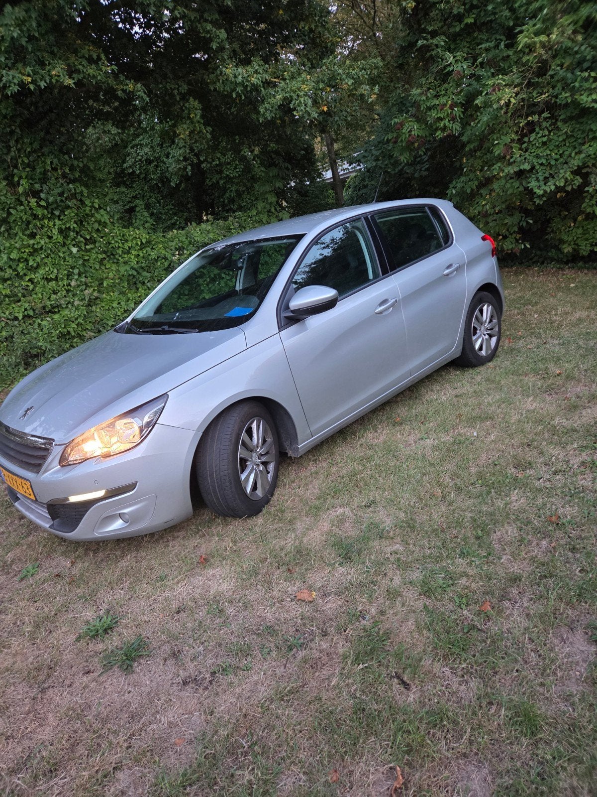 Peugeot 308 1.6E-HDI 85/115 5-D 2014 Grijs, Auto's, Peugeot, Voorwielaandrijving, 4 cilinders, 115 pk, Particulier