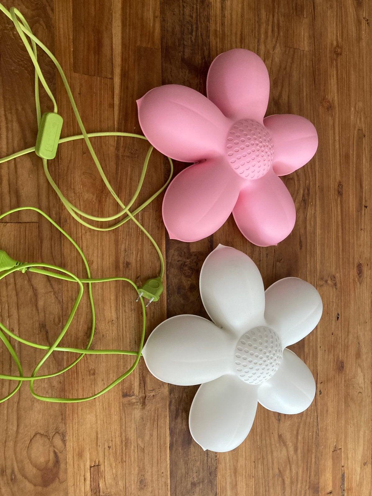Twee lampen bloem Ikea roze en wit, Ophalen, IKEA, Roze, Zo goed als nieuw