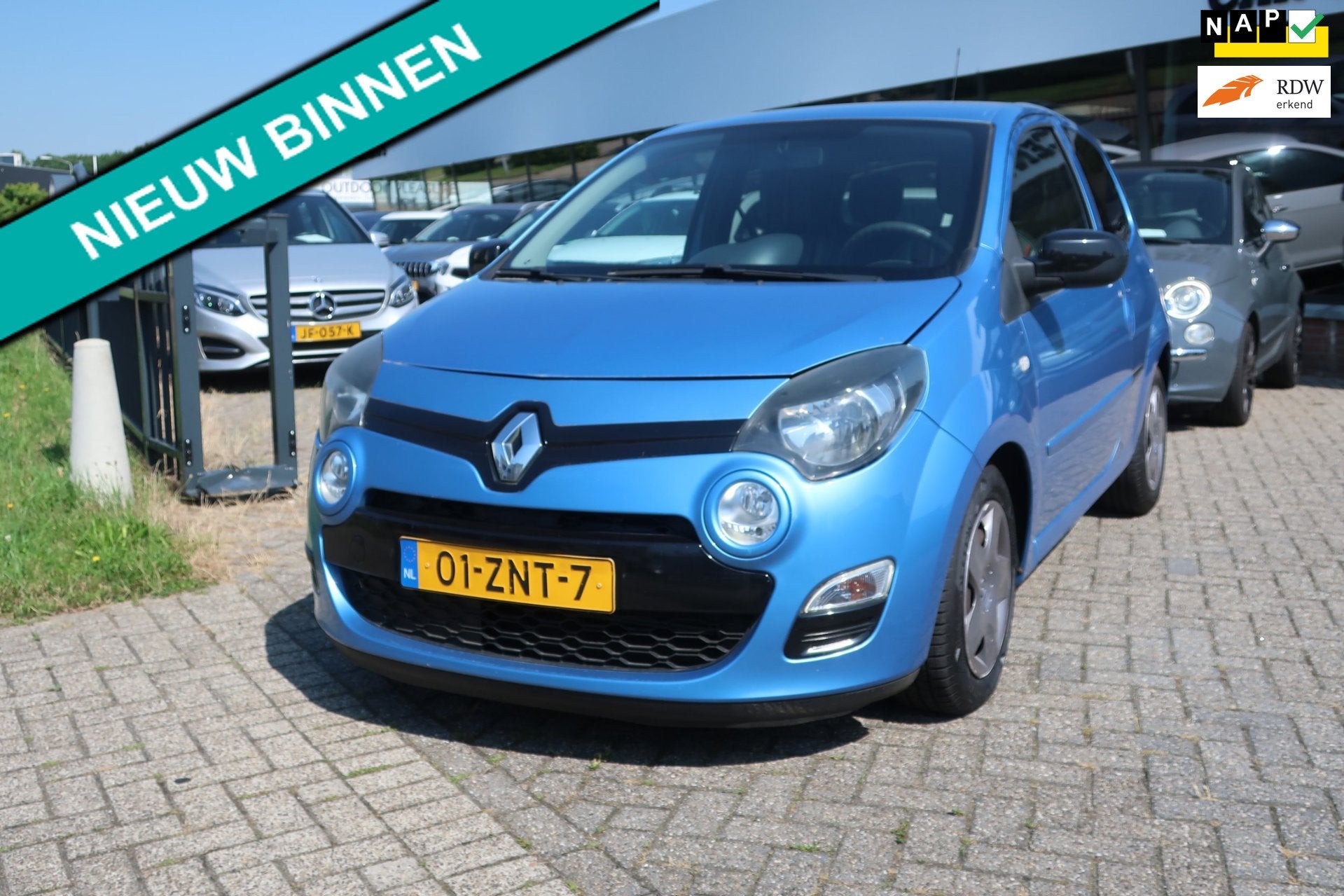 Renault Twingo 1.2 16V Collection, Auto's, Renault, Voorwielaandrijving, Gebruikt, Zwart, 4 cilinders