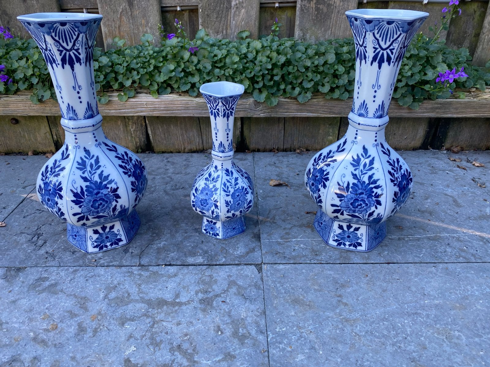 Set van 3 Delfsblauw vazen - Handbeschilderd, Antiek en Kunst, Ophalen of Verzenden