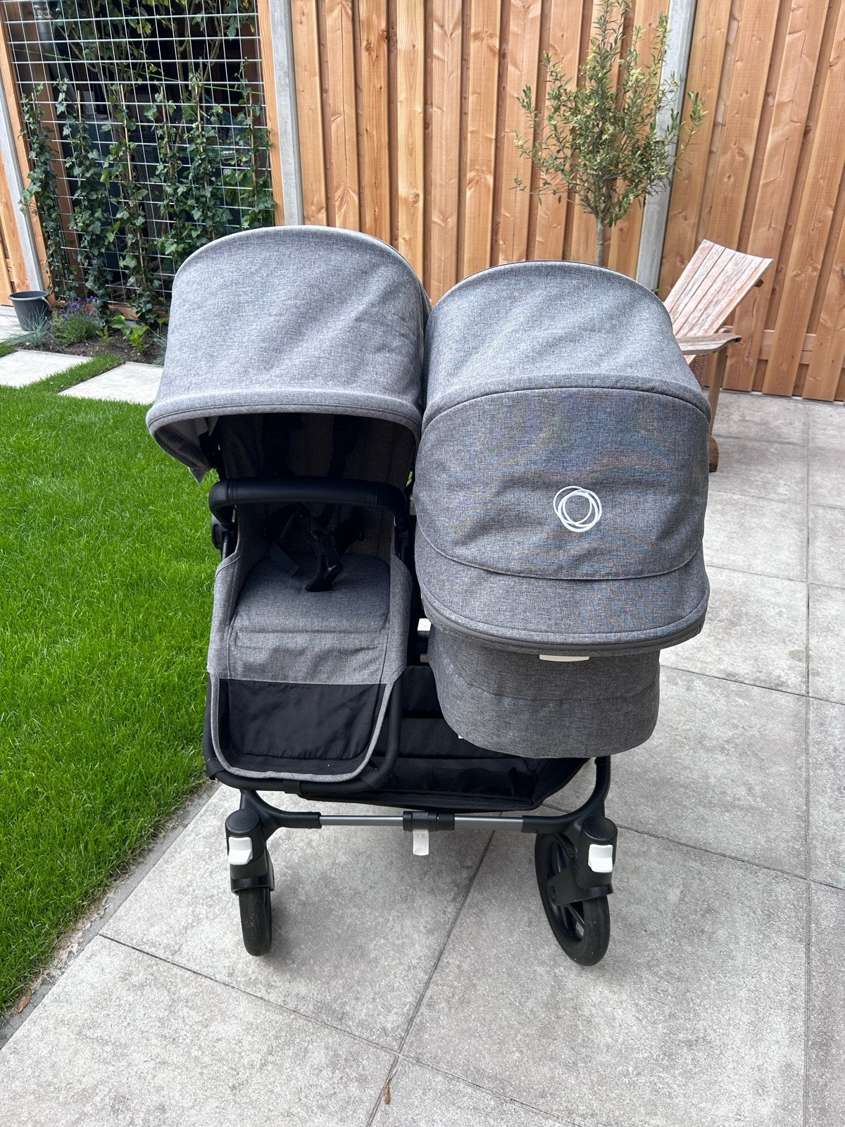 Bugaboo Donkey 5 Duo Grey Melange Compleet, Kinderen en Baby's, Kinderwagens en Combinaties, Zo goed als nieuw, Ophalen, Kinderwagen