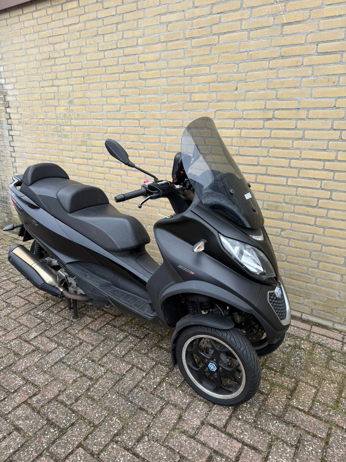 MP3 500 sport matzwart 2014 28k A2 nette staat autorijbewijs, Motoren, Scooter, Occasion, Bedrijf, Minimaal motorrijbewijs A2