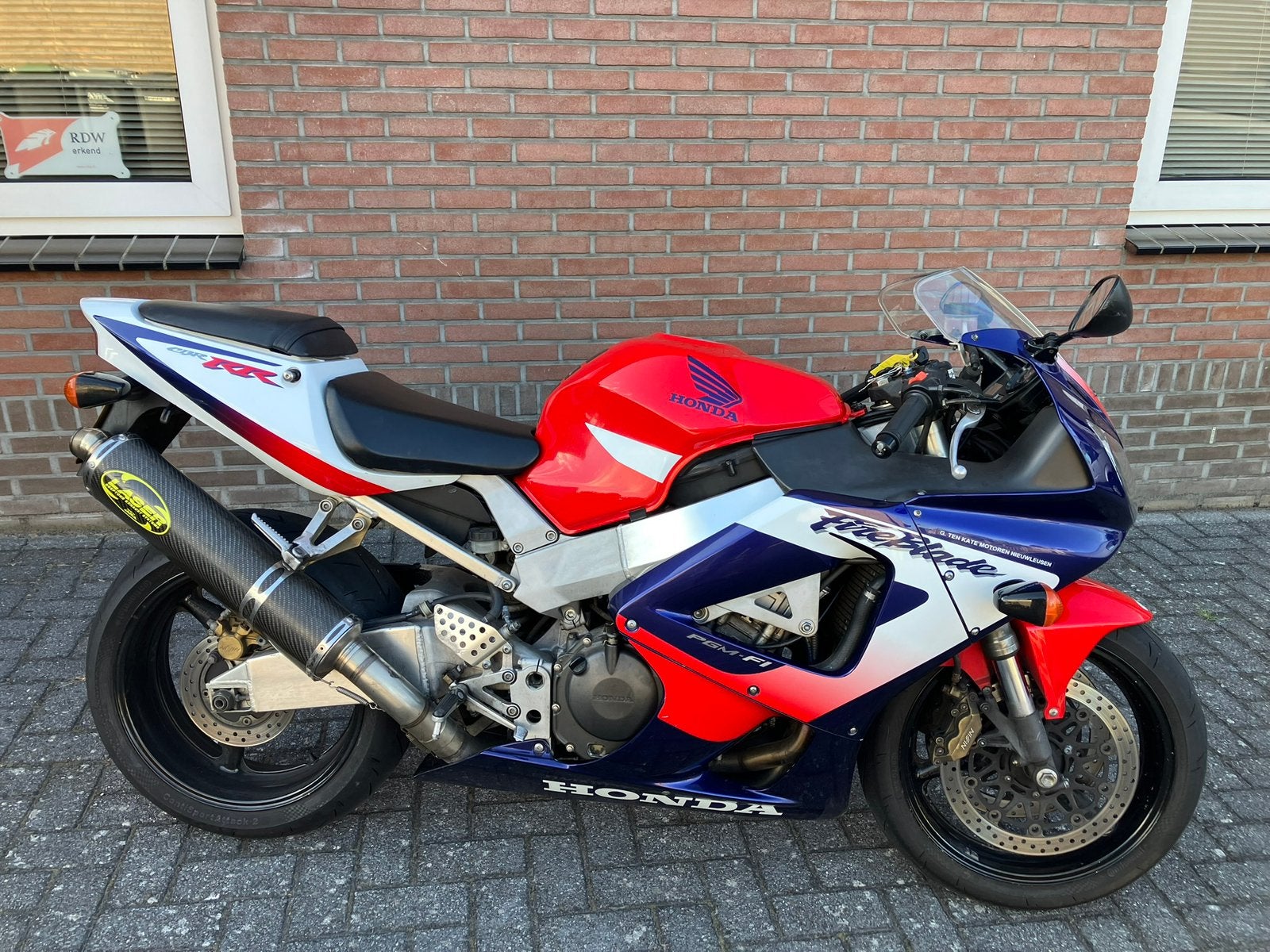 HONDA CBR 900 RR FIREBLADE, 4 cilinders, 900 cc, Sport, Handgeschakeld
