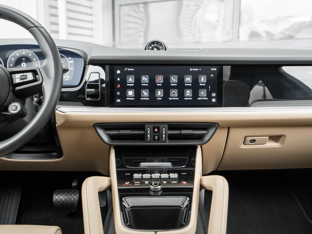 Foto 13 van Porsche Cayenne Coupé 3.0 E-Hybrid | SportDesign | Luchtver