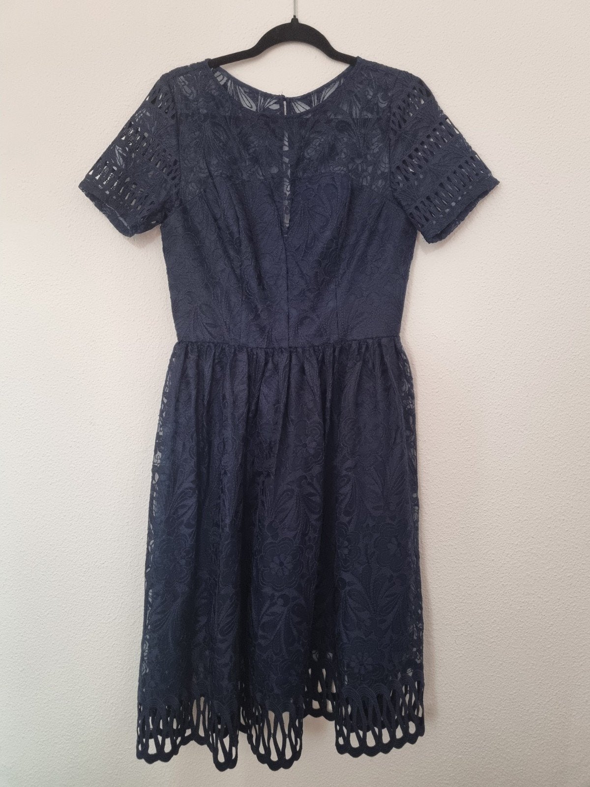 Chi Chi London donkerblauwe jurk M, Maat 38/40 (M), Blauw, Ophalen of Verzenden, Zo goed als nieuw