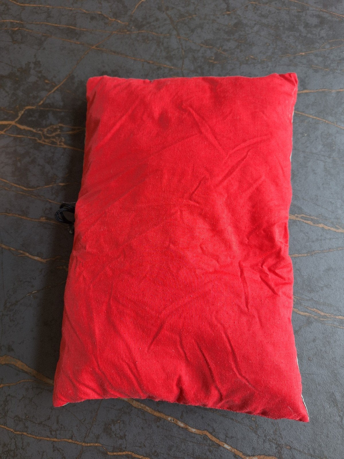 Gewassen reiskussentje rood/grijs, Ophalen of Verzenden, Gebruikt