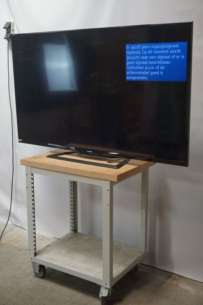 Sharp TV televisie op standaard - groot scherm, Gebruikt, LCD, Niet ingevuld, 100 cm of meer