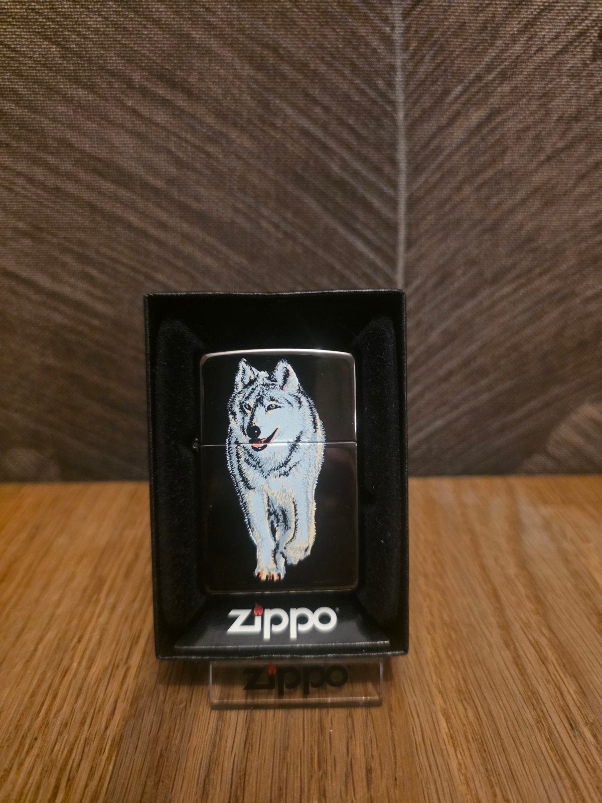 Zippo Wolf Black Ice, Ophalen of Verzenden, Aansteker