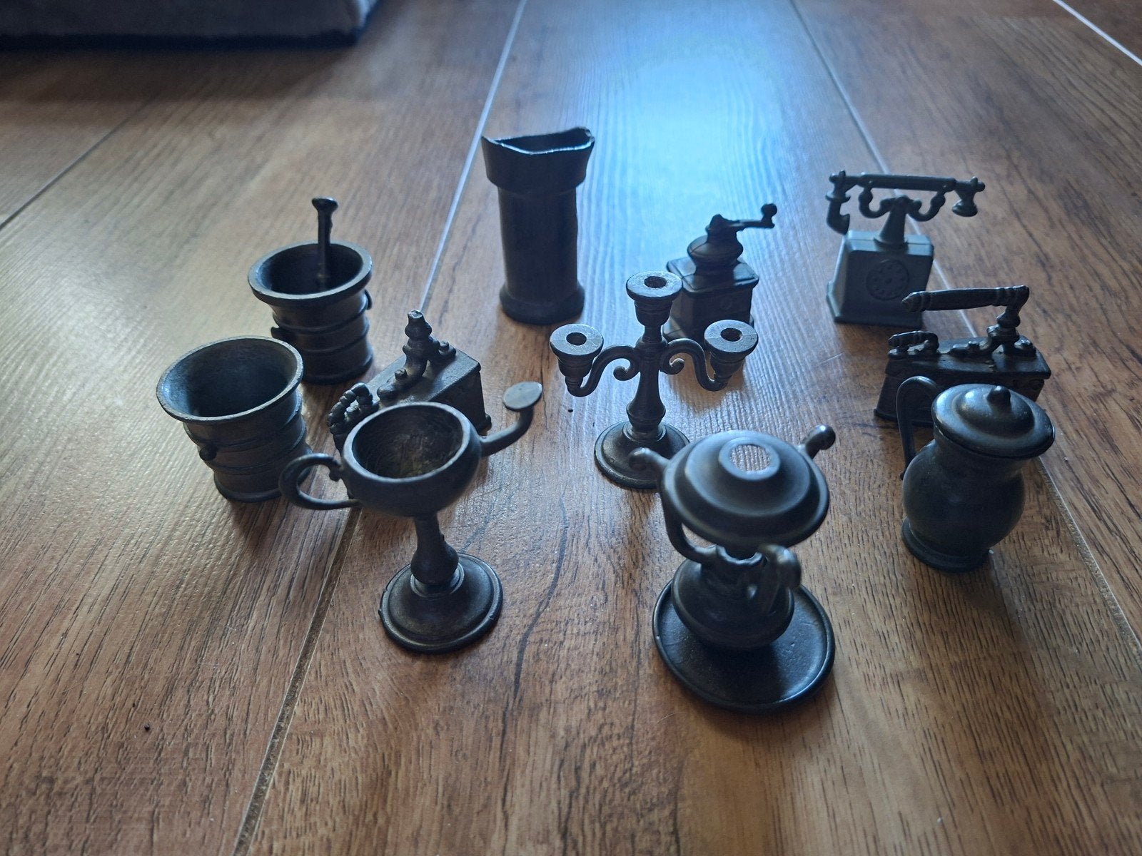 Set van 10 miniatuur tinnen voorwerpen en 2 lepels, Ophalen of Verzenden