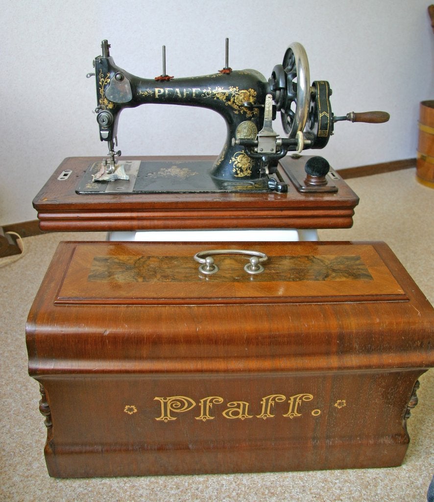 Pfaff handnaaimachine ca. 1907, Ophalen